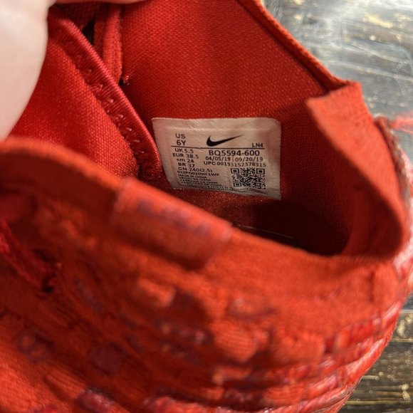 Nike LeBron XVII 17 Red Carpet GS Youth Size 6Y BQ5594-600 - Picture 7 of 7